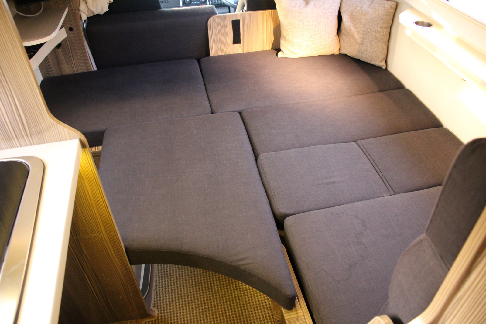 キャンピングカー キャブコン ｴﾙﾌ ﾊﾞﾝﾃｯｸ ｼﾞﾙ520ｸﾙｰｽﾞ 4WD