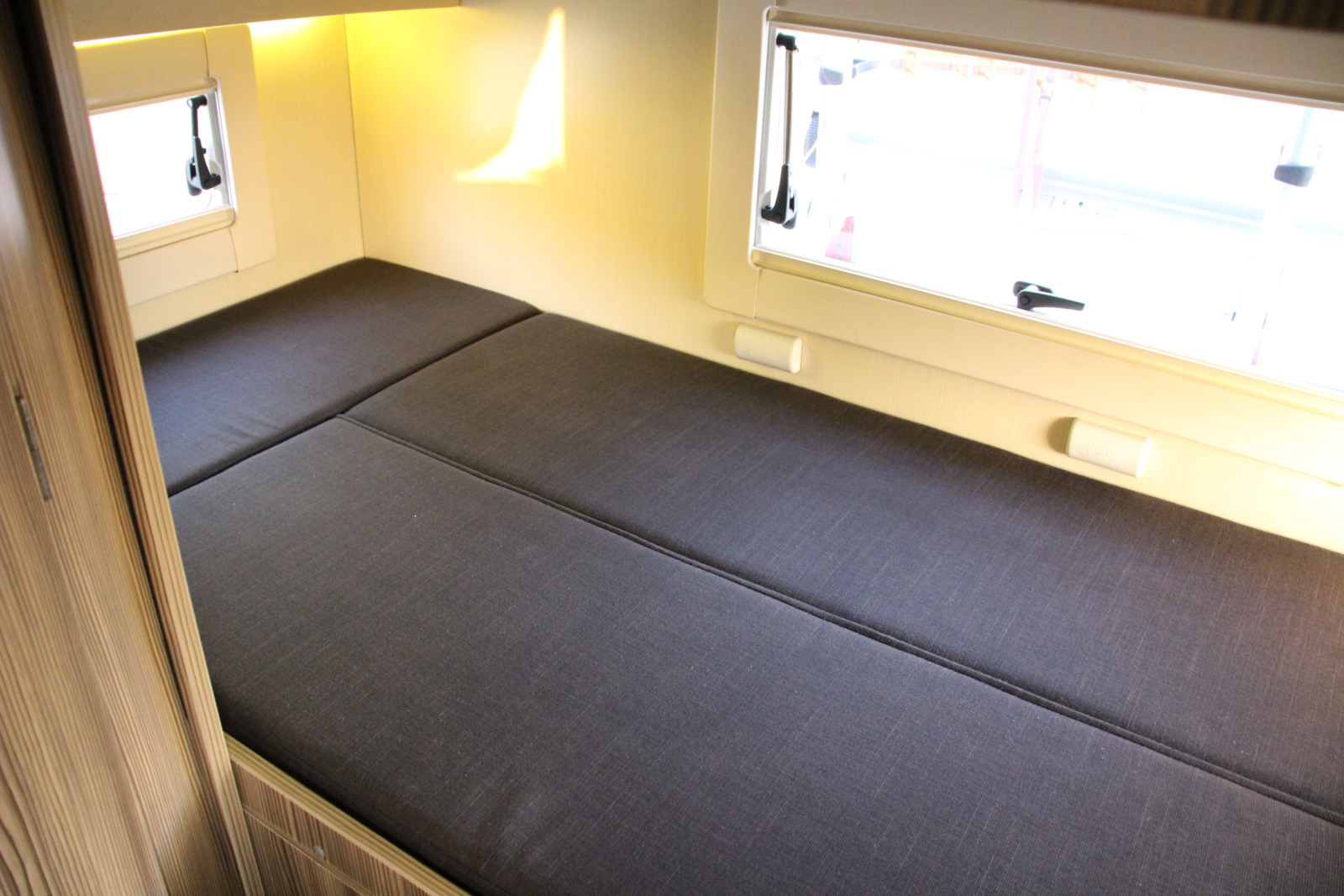 キャンピングカー キャブコン ｴﾙﾌ ﾊﾞﾝﾃｯｸ ｼﾞﾙ520ｸﾙｰｽﾞ 4WD