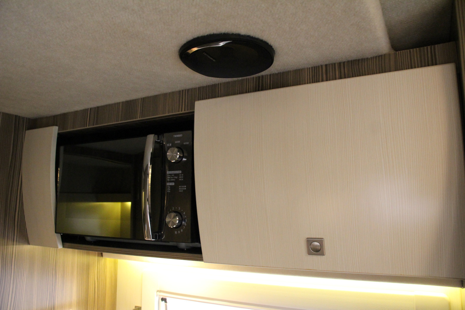 キャンピングカー キャブコン ｴﾙﾌ ﾊﾞﾝﾃｯｸ ｼﾞﾙ520ｸﾙｰｽﾞ 4WD