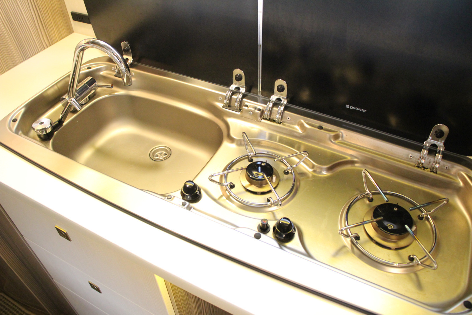 キャンピングカー キャブコン ｴﾙﾌ ﾊﾞﾝﾃｯｸ ｼﾞﾙ520ｸﾙｰｽﾞ 4WD