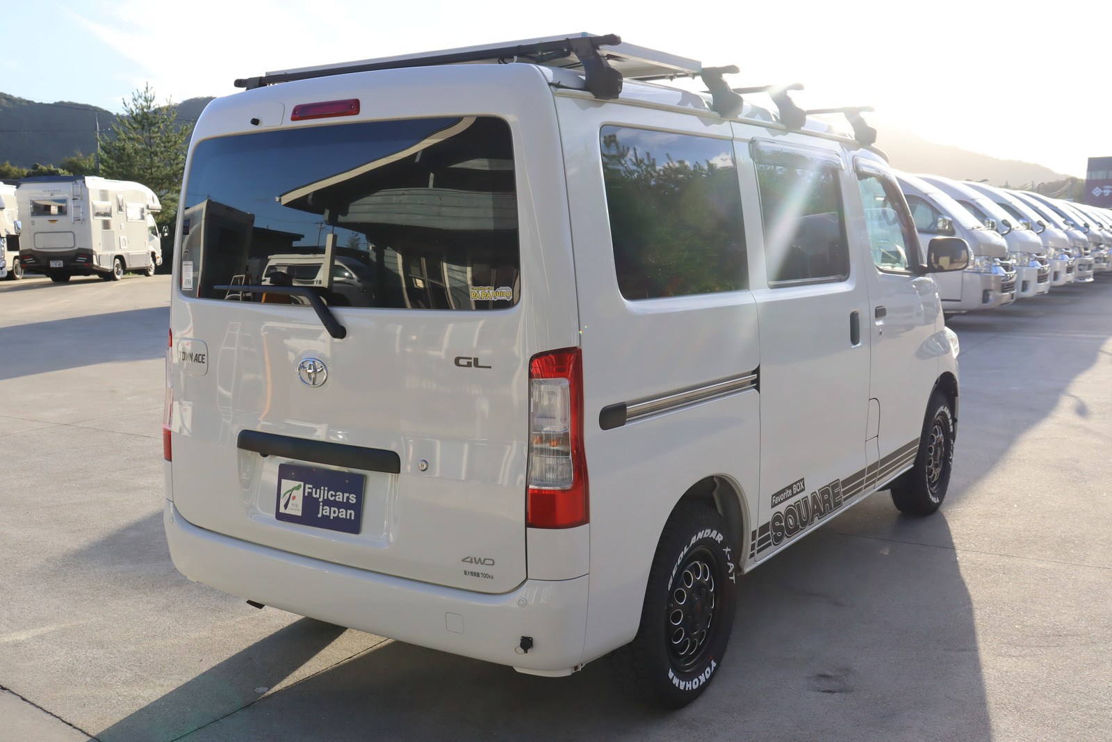 キャンピングカー バンコン ﾀｳﾝｴｰｽ ﾊﾟﾊﾟﾋﾞﾙﾄﾞ F-BOXｽｸｴｱ 4WD