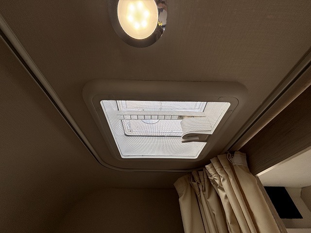 キャンピングカー トレーラー ｴﾒﾛｰﾄﾞ406 Vｴﾃﾞｨｼｮﾝ