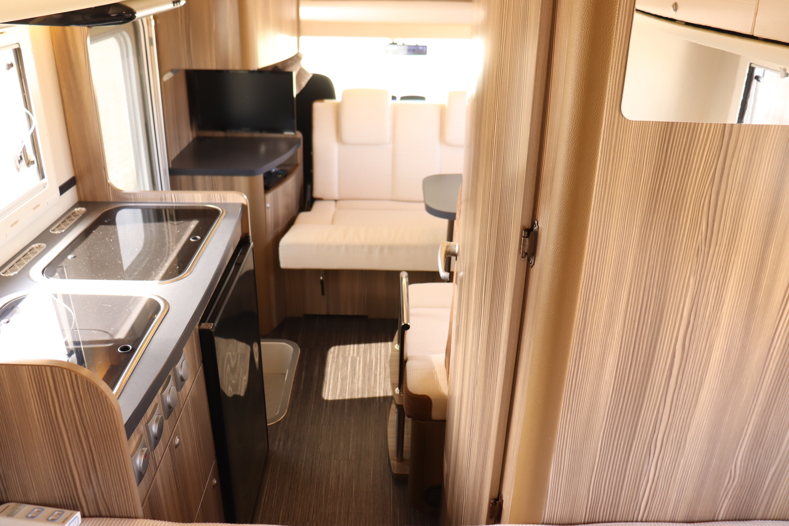 キャンピングカー キャブコン ｶﾑﾛｰﾄﾞ ﾊﾞﾝﾃｯｸｼﾞﾙﾉｰﾌﾞﾙ 家ｴｱｺﾝ4WD