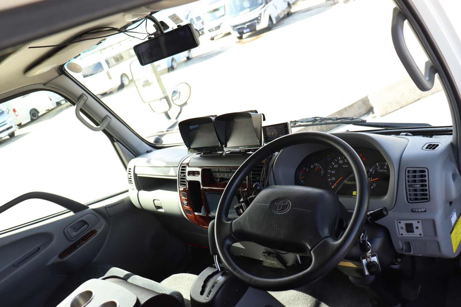 キャンピングカー キャブコン ｶﾑﾛｰﾄﾞ ﾊﾞﾝﾃｯｸｼﾞﾙﾉｰﾌﾞﾙ 家ｴｱｺﾝ4WD