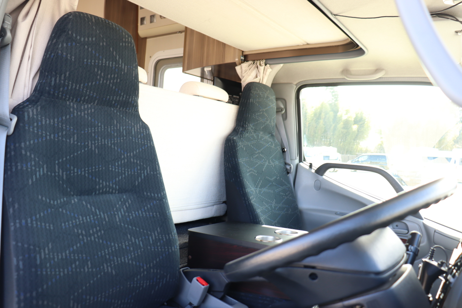 キャンピングカー キャブコン ｶﾑﾛｰﾄﾞ ﾊﾞﾝﾃｯｸｼﾞﾙﾉｰﾌﾞﾙ 家ｴｱｺﾝ4WD