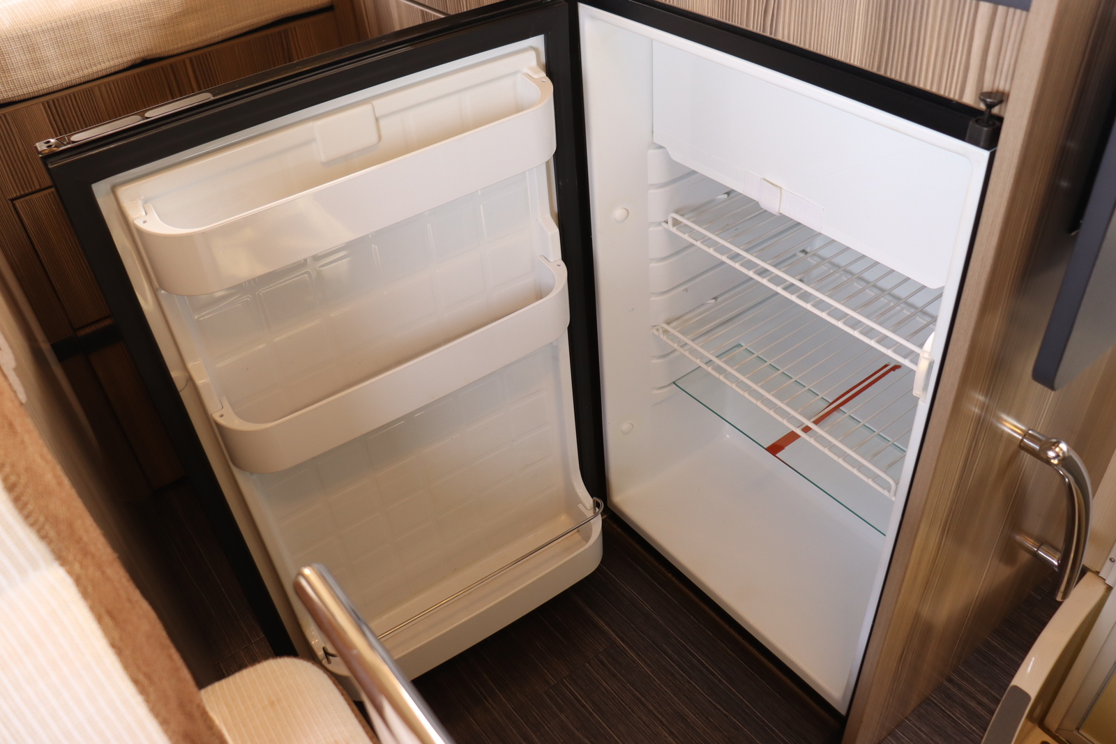 キャンピングカー キャブコン ｶﾑﾛｰﾄﾞ ﾊﾞﾝﾃｯｸｼﾞﾙﾉｰﾌﾞﾙ 家ｴｱｺﾝ4WD