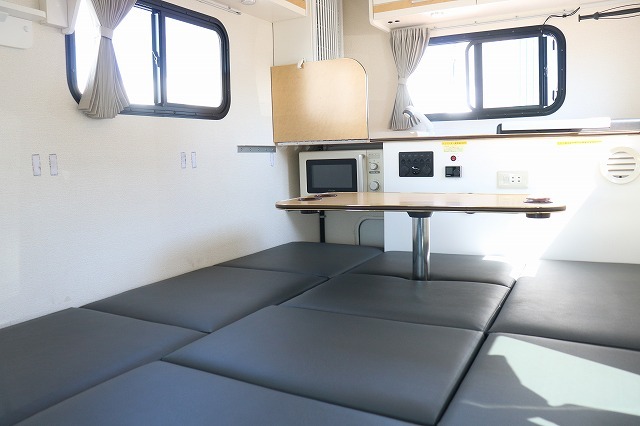 キャンピングカー 軽キャンパー NT100ｸﾘｯﾊﾟｰ ﾏｯｸﾚｰ ﾃﾞｨｱﾗJr. 4WD