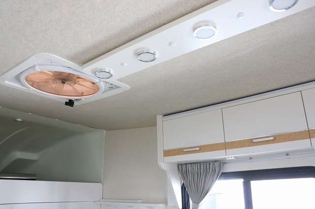 キャンピングカー 軽キャンパー NT100ｸﾘｯﾊﾟｰ ﾏｯｸﾚｰ ﾃﾞｨｱﾗJr. 4WD