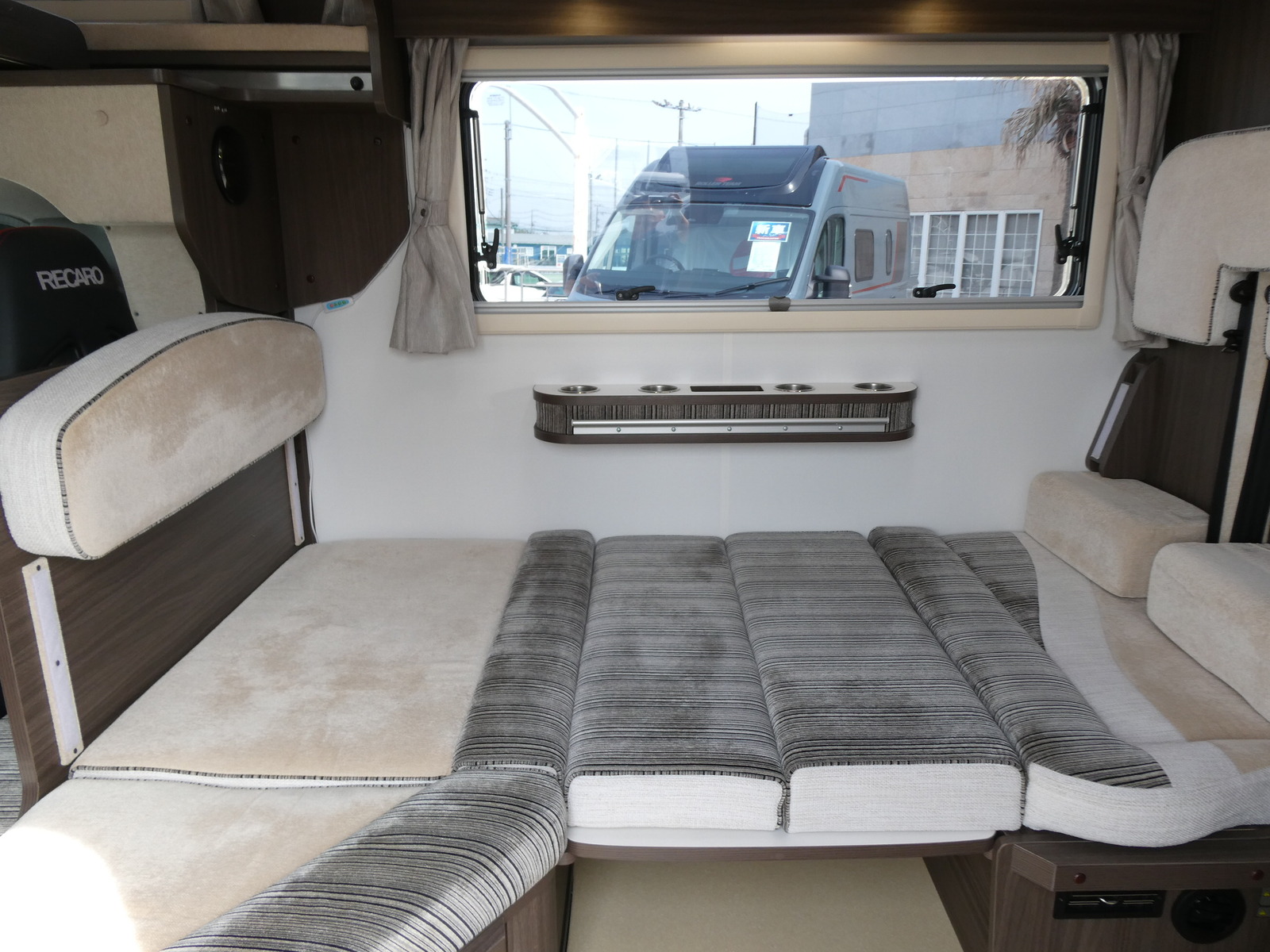 キャンピングカー キャブコン ﾅｯﾂRV　ｸﾚｱ5.3X　ｴﾎﾞﾘｭｰｼｮﾝ　家AC　ﾚｶﾛ