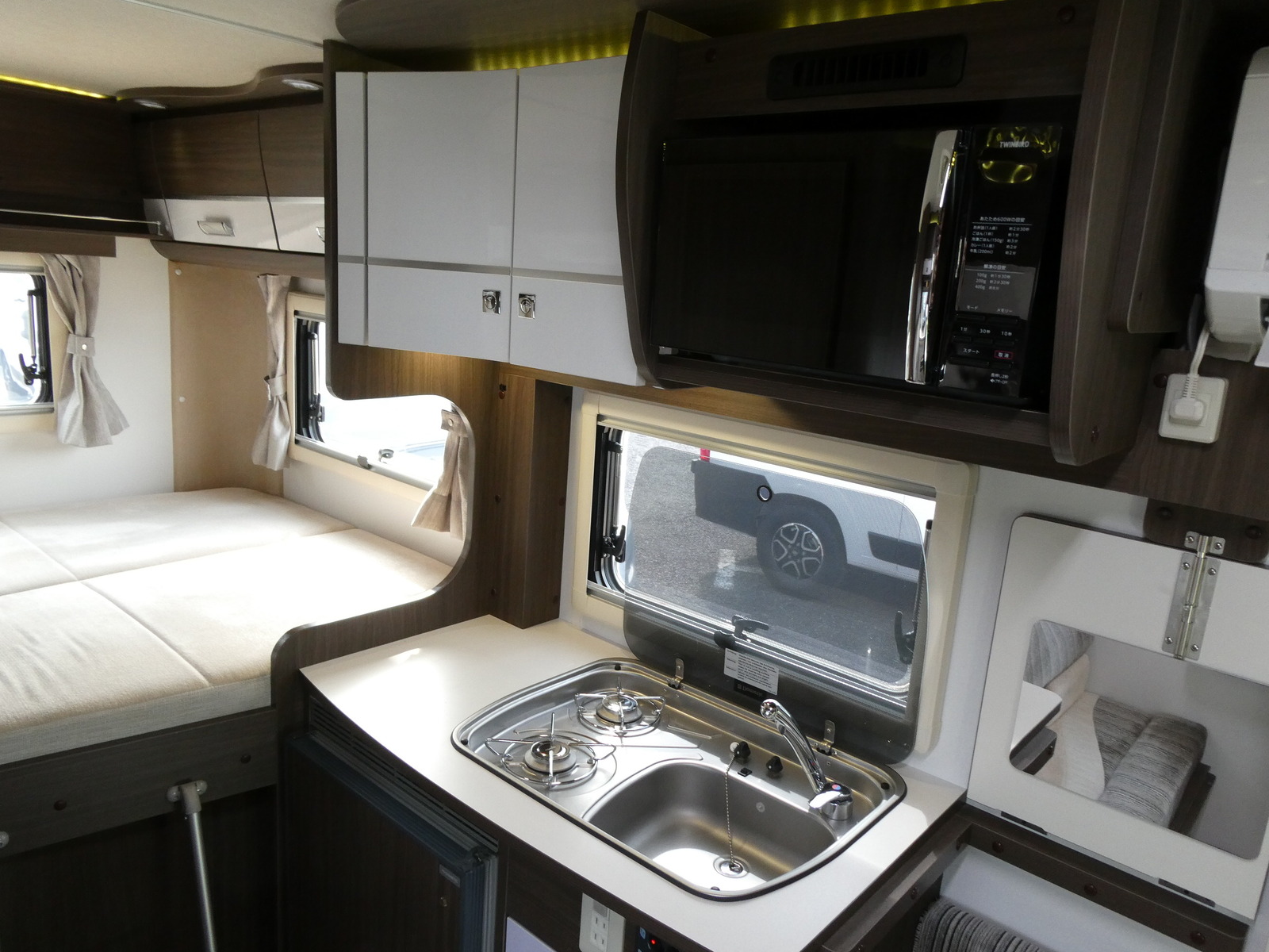 キャンピングカー キャブコン ﾅｯﾂRV　ｸﾚｱ5.3X　ｴﾎﾞﾘｭｰｼｮﾝ　家AC　ﾚｶﾛ