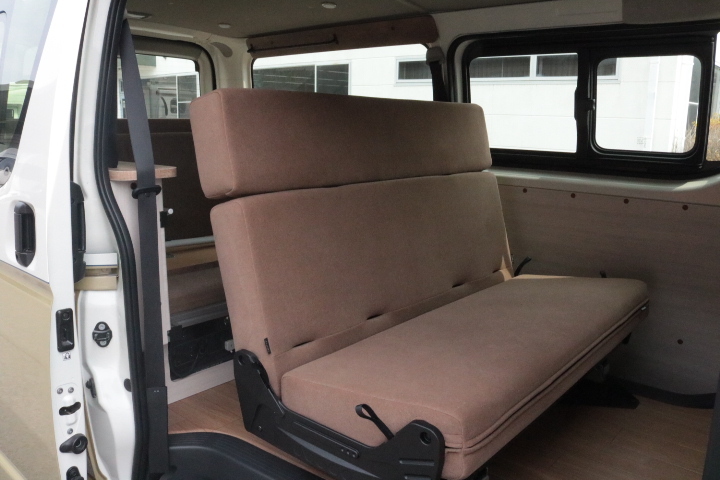 キャンピングカー バンコン ﾊｲｴｰｽ ｷｬﾙｽﾞﾓｰﾀｰ ｶﾘｶ ﾘﾄﾘｰﾄ 4WD 