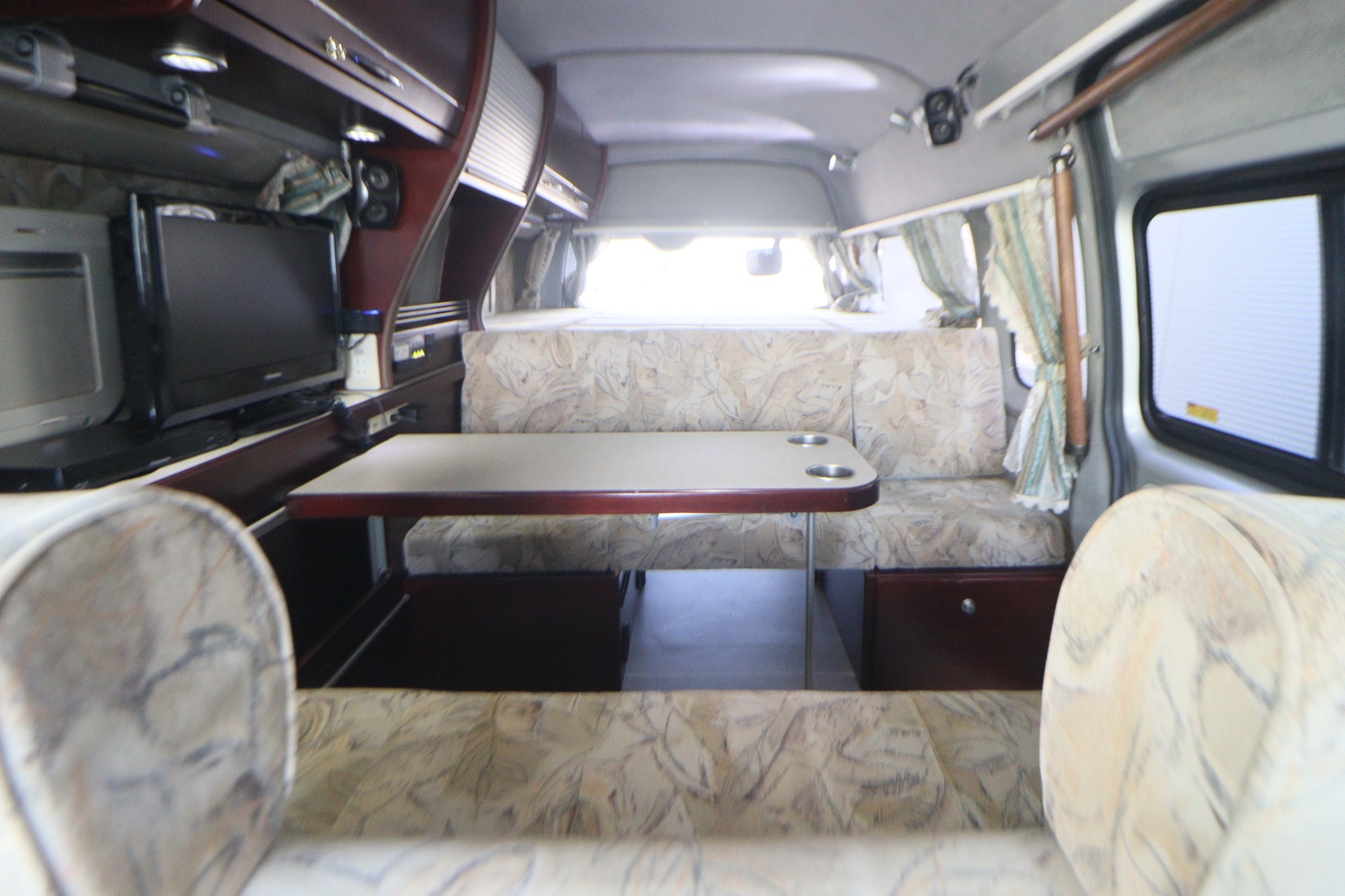 キャンピングカー バンコン ﾊｲｴｰｽ ﾅｯﾂRV ﾘｰｸ