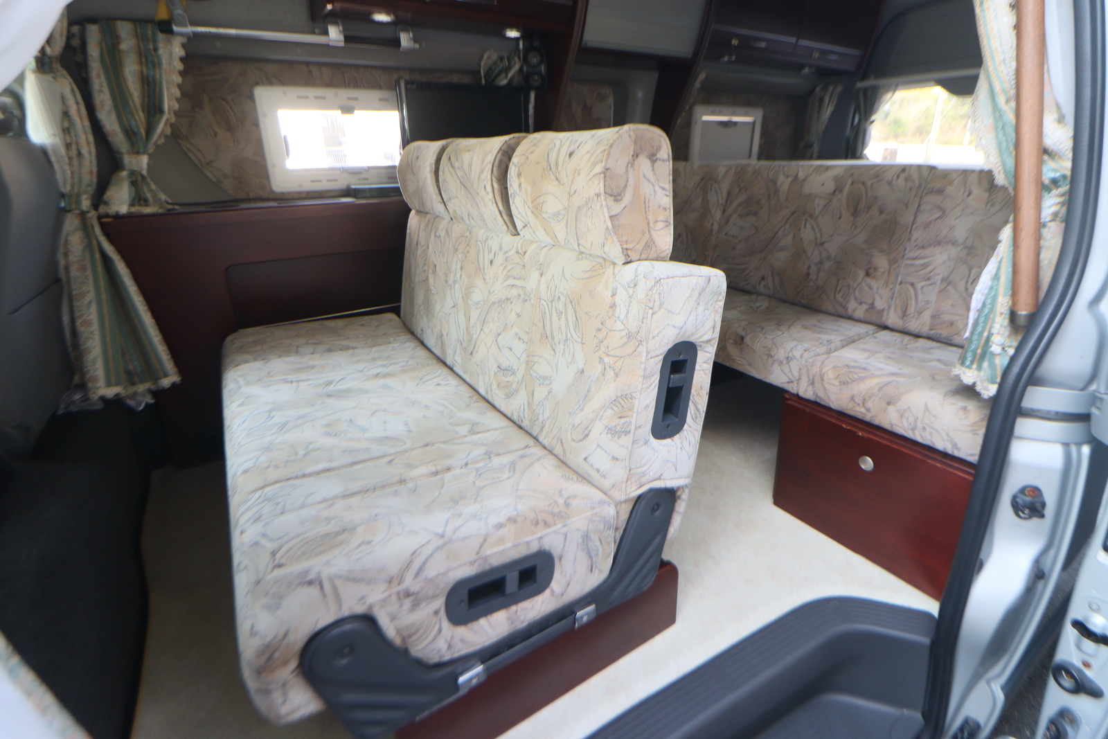 キャンピングカー バンコン ﾊｲｴｰｽ ﾅｯﾂRV ﾘｰｸ