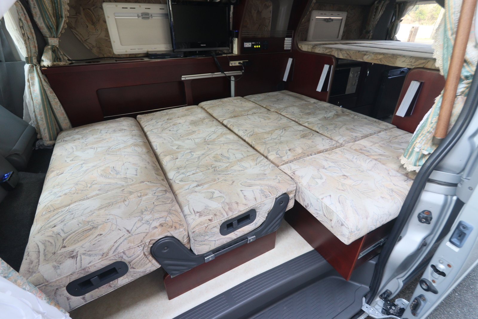 キャンピングカー バンコン ﾊｲｴｰｽ ﾅｯﾂRV ﾘｰｸ