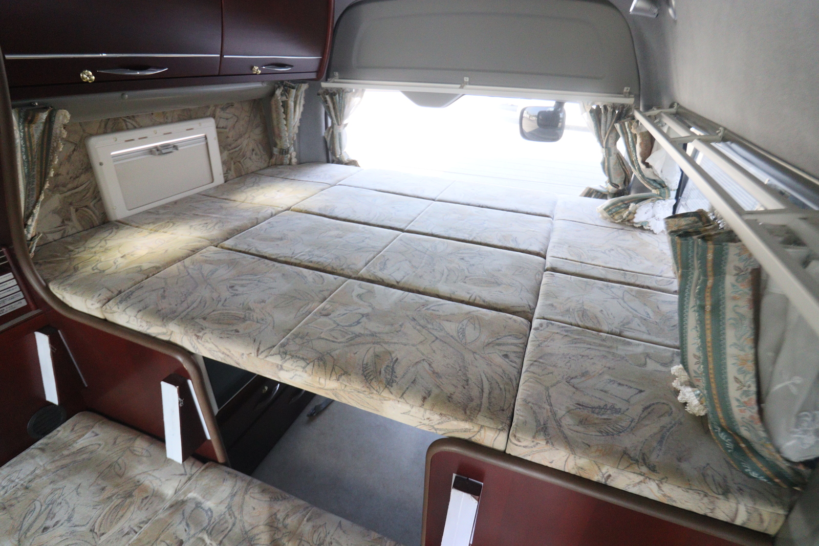 キャンピングカー バンコン ﾊｲｴｰｽ ﾅｯﾂRV ﾘｰｸ