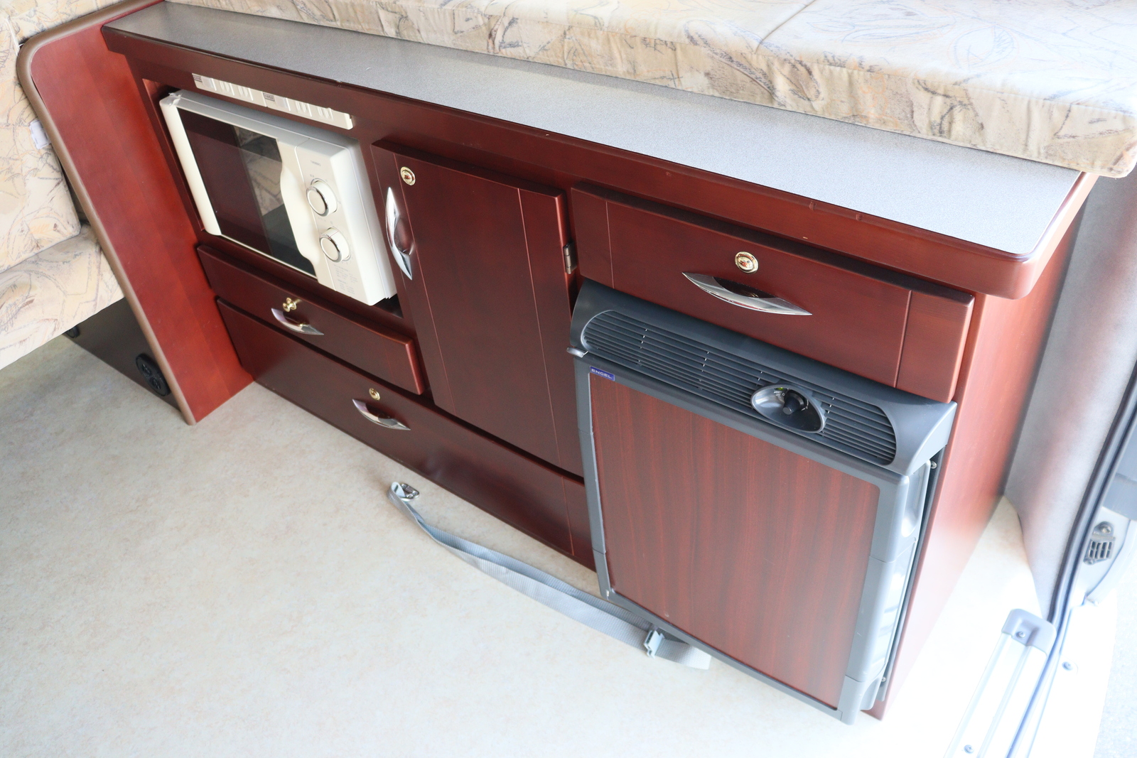 キャンピングカー バンコン ﾊｲｴｰｽ ﾅｯﾂRV ﾘｰｸ