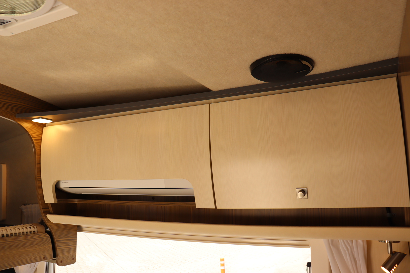 キャンピングカー キャブコン ｶﾑﾛｰﾄﾞ ﾊﾞﾝﾃｯｸｼﾞﾙ520 家庭用ｴｱｺﾝ4WD