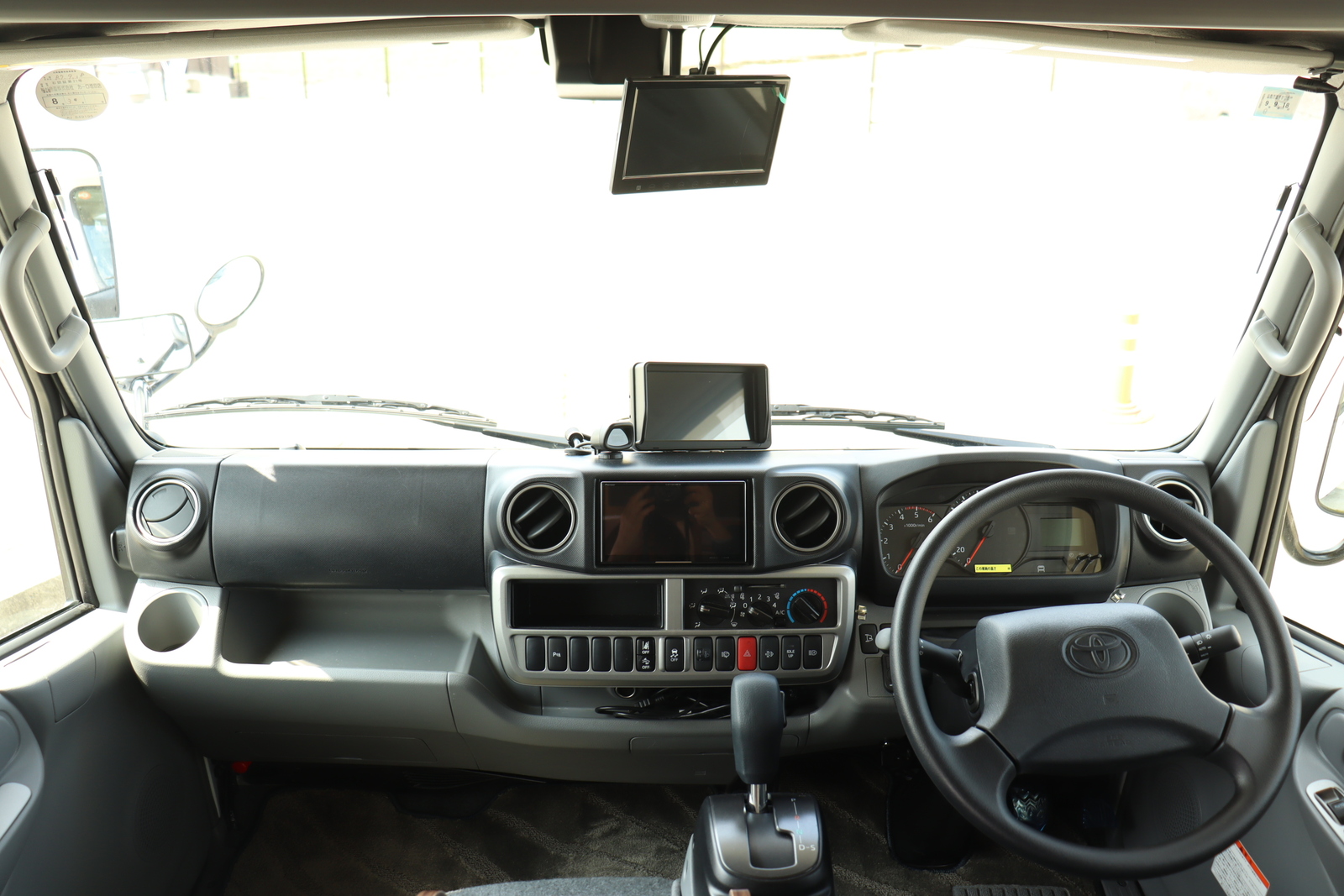 キャンピングカー キャブコン ｶﾑﾛｰﾄﾞ ﾊﾞﾝﾃｯｸｼﾞﾙ520 家庭用ｴｱｺﾝ4WD