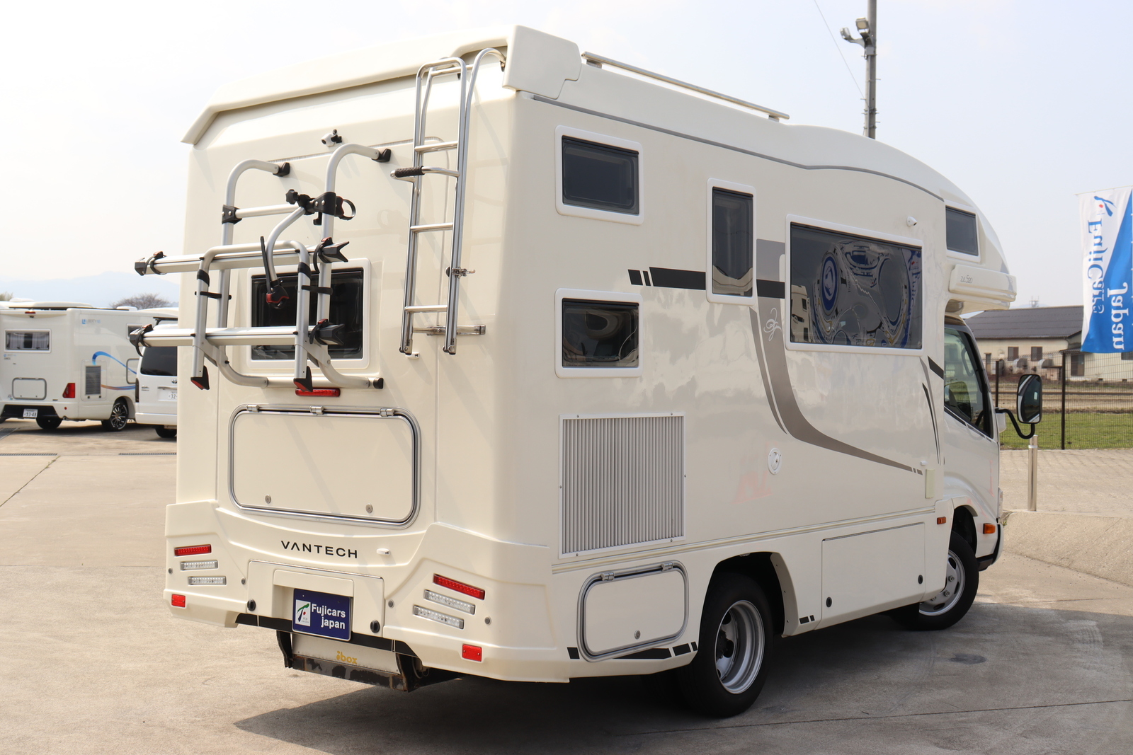 キャンピングカー キャブコン ｶﾑﾛｰﾄﾞ ﾊﾞﾝﾃｯｸｼﾞﾙ520 家庭用ｴｱｺﾝ4WD