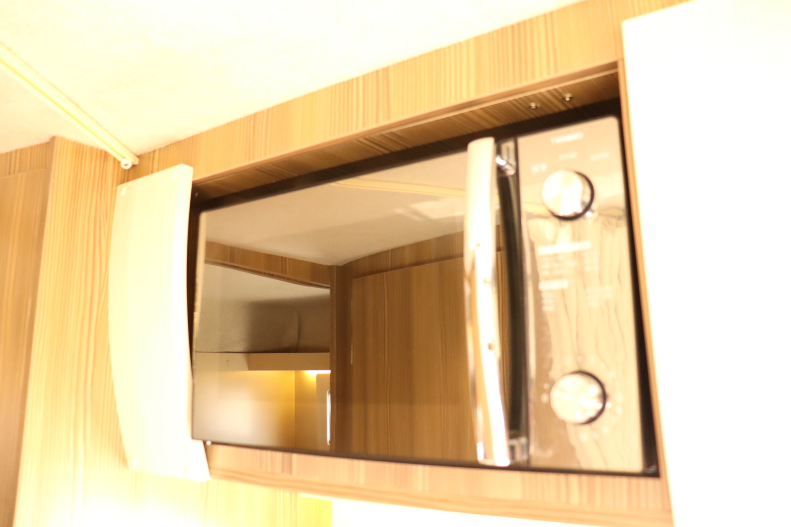 キャンピングカー キャブコン ｶﾑﾛｰﾄﾞ ﾊﾞﾝﾃｯｸｼﾞﾙ520 家庭用ｴｱｺﾝ4WD