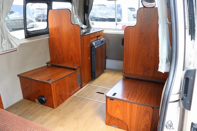 キャンピングカー バンコン ﾊｲｴｰｽ ﾋﾞｰｸﾙ ｸｯﾁｪｯﾀﾌｧﾐｰﾕ 4WD