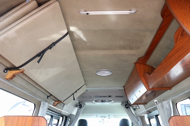 キャンピングカー バンコン ﾊｲｴｰｽ ﾋﾞｰｸﾙ ｸｯﾁｪｯﾀﾌｧﾐｰﾕ 4WD