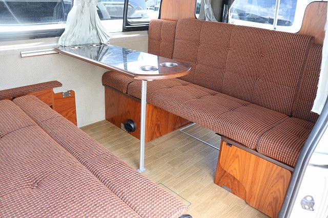 キャンピングカー バンコン ﾊｲｴｰｽ ﾋﾞｰｸﾙ ｸｯﾁｪｯﾀﾌｧﾐｰﾕ 4WD