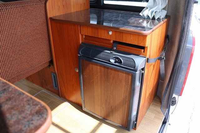 キャンピングカー バンコン ﾊｲｴｰｽ ﾋﾞｰｸﾙ ｸｯﾁｪｯﾀﾌｧﾐｰﾕ 4WD