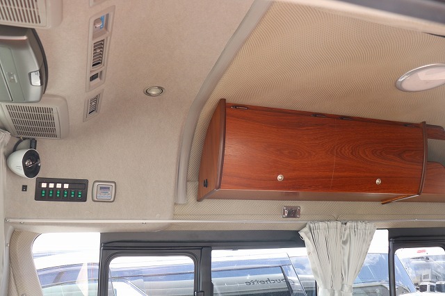 キャンピングカー バンコン ﾊｲｴｰｽ ﾋﾞｰｸﾙ ｸｯﾁｪｯﾀﾌｧﾐｰﾕ 4WD