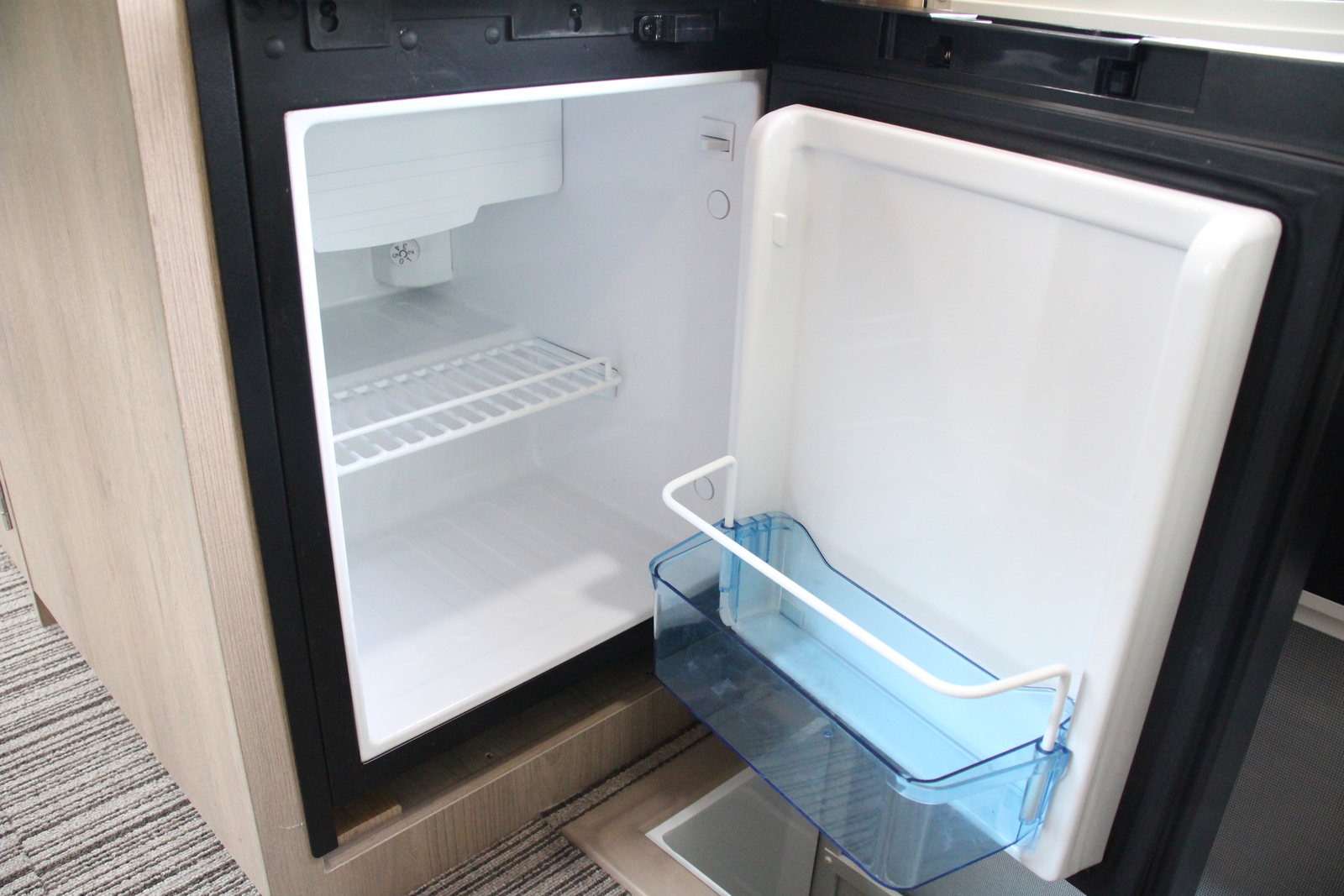 キャンピングカー 軽キャンパー ｽｸﾗﾑ AtoZ ACE-C 4WD