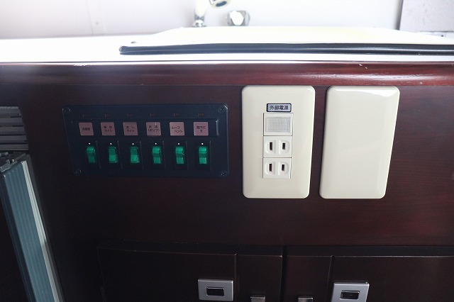 キャンピングカー キャブコン ｶﾑﾛｰﾄﾞ ﾅｯﾂRV ｸﾚｿﾝ FFﾋｰﾀｰ 4WD