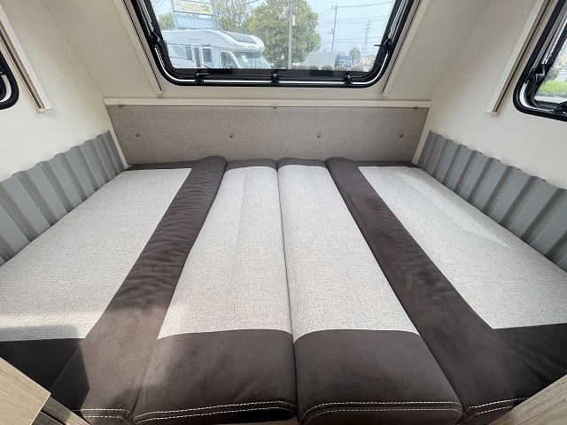 キャンピングカー トレーラー ﾄﾘｶﾞﾉ ｴﾒﾛｰﾄﾞ406VP