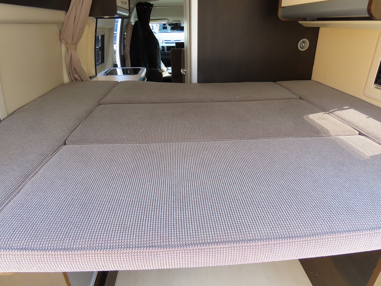 キャンピングカー バンコン ﾊｲｴｰｽ ﾄｲﾌｧｸﾄﾘｰ ｺﾙﾄﾞﾊﾞｸﾙｰｽﾞ