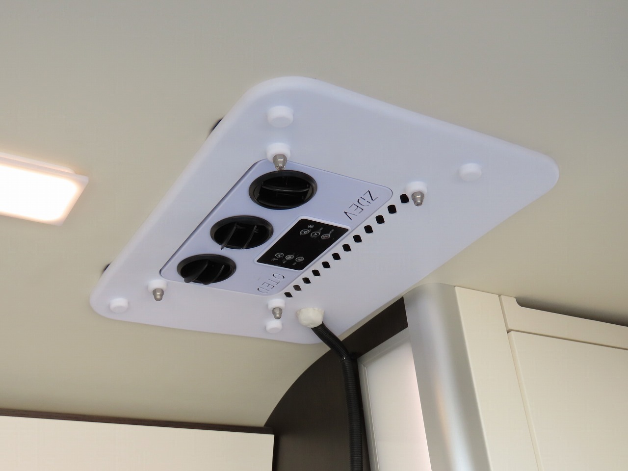 キャンピングカー バンコン ﾊｲｴｰｽ ﾄｲﾌｧｸﾄﾘｰ ｺﾙﾄﾞﾊﾞｸﾙｰｽﾞ