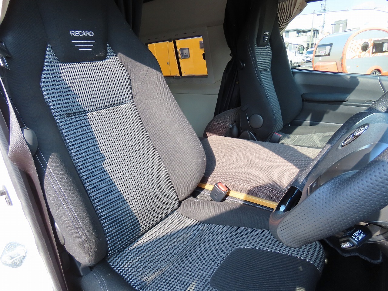 キャンピングカー バンコン ﾊｲｴｰｽ ﾄｲﾌｧｸﾄﾘｰ ｺﾙﾄﾞﾊﾞｸﾙｰｽﾞ