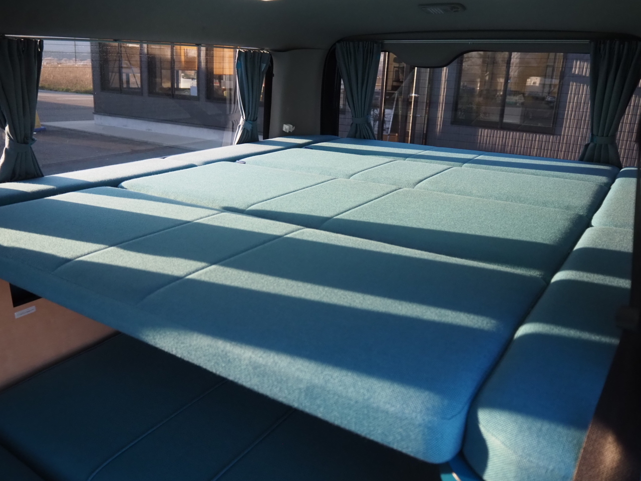 キャンピングカー バンコン ﾊｲｴｰｽ ｱﾙﾌﾚｯｸｽ ｼｰｽﾞﾈｸｽ　FFﾋｰﾀｰ