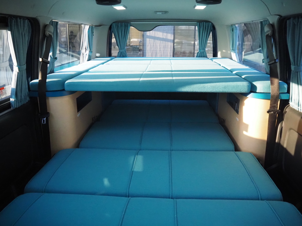 キャンピングカー バンコン ﾊｲｴｰｽ ｱﾙﾌﾚｯｸｽ ｼｰｽﾞﾈｸｽ　FFﾋｰﾀｰ