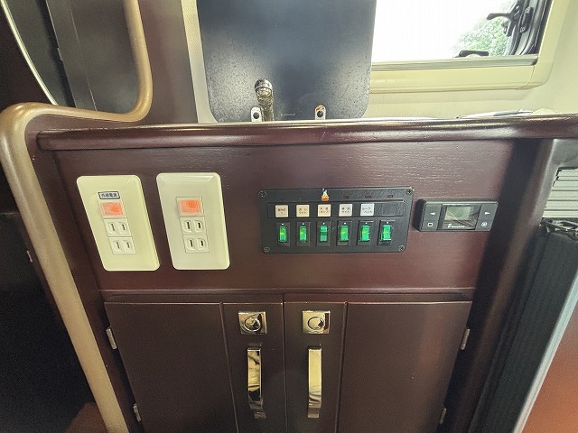 キャンピングカー キャブコン ｶﾑﾛｰﾄﾞ ﾅｯﾂRV ｽﾃｨﾝｸﾞﾚｲ