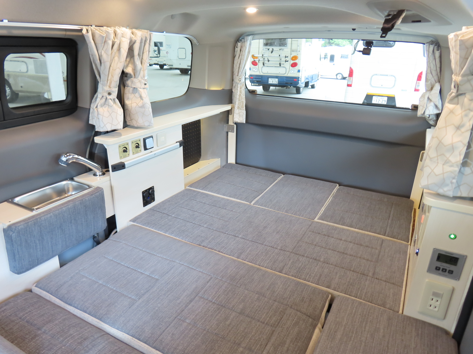 キャンピングカー バンコン NV200ﾊﾞﾈｯﾄ 東和 ﾂｪﾙﾄ