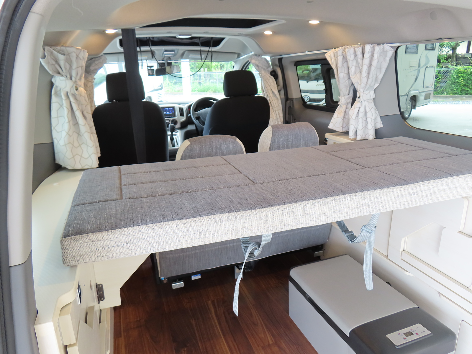 キャンピングカー バンコン NV200ﾊﾞﾈｯﾄ 東和 ﾂｪﾙﾄ