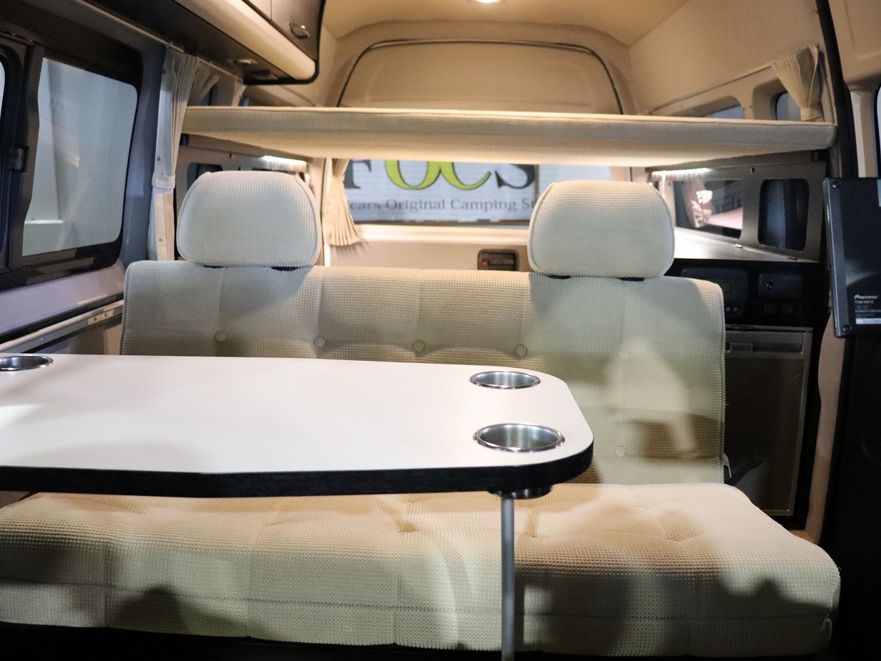 キャンピングカー バンコン ﾊｲｴｰｽ ﾄｲﾌｧｸﾄﾘｰ ﾄｲｽﾞﾎﾞｯｸｽ4WD　FF