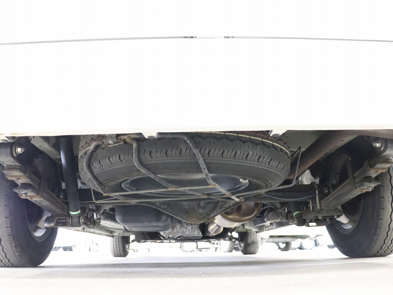 キャンピングカー バンコン ﾊｲｴｰｽ ﾄｲﾌｧｸﾄﾘｰ ﾄｲｽﾞﾎﾞｯｸｽ4WD　FF