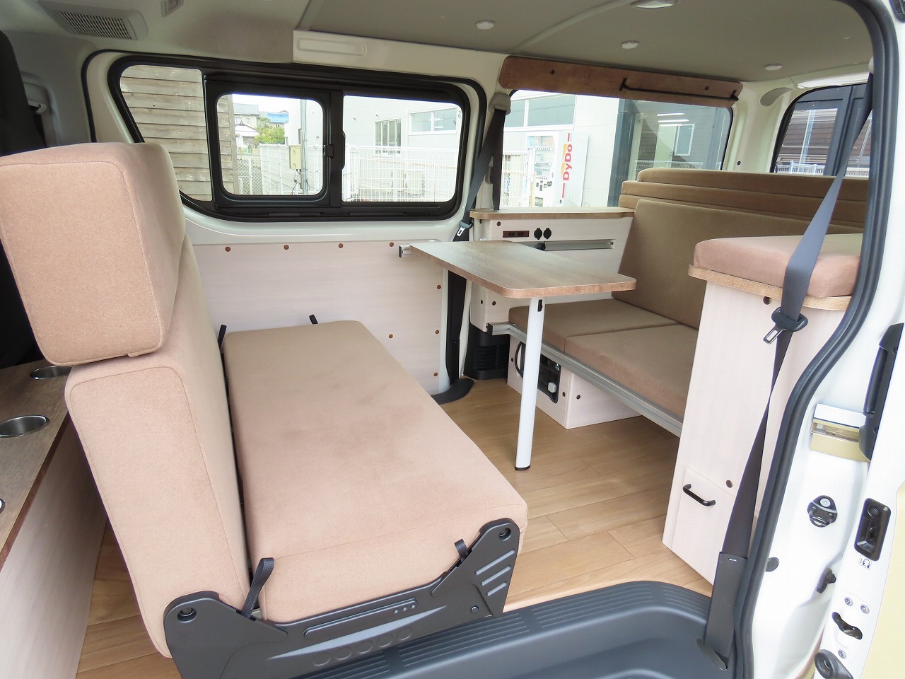 キャンピングカー バンコン ﾊｲｴｰｽ ｷｬﾙｽﾞﾓｰﾀｰ ｶﾘｶ ﾘﾄﾘｰﾄ