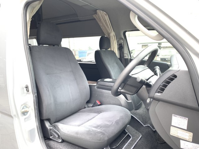 キャンピングカー バンコン ﾅｯﾂRV ﾗﾃﾞｨｯｼｭ FF暖房 1500ｲﾝﾊﾞｰﾀｰ