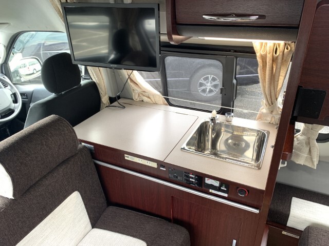 キャンピングカー バンコン ﾅｯﾂRV ﾗﾃﾞｨｯｼｭ FF暖房 1500ｲﾝﾊﾞｰﾀｰ