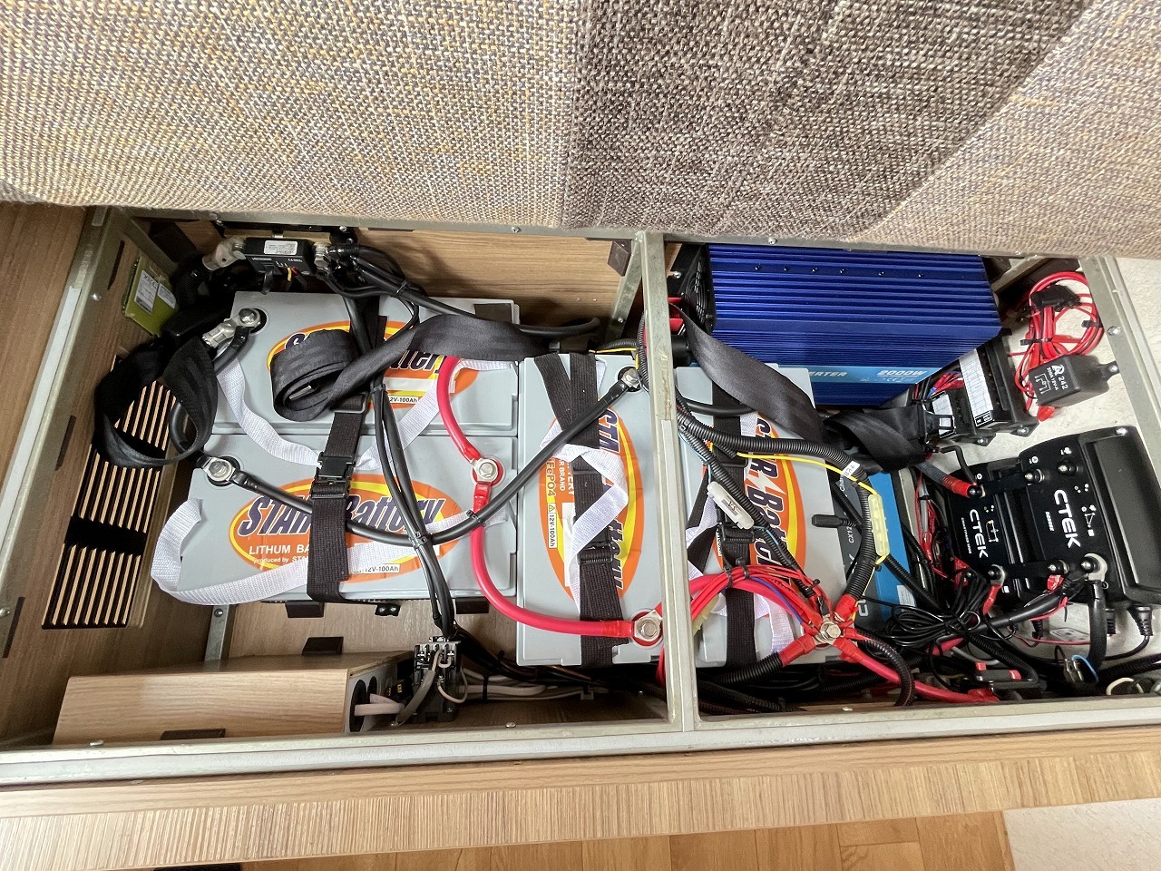 キャンピングカー キャブコン ｶﾑﾛｰﾄﾞ ﾀﾞｲﾚｸﾄｶｰｽﾞﾄﾘｯﾌﾟⅡ 4WD