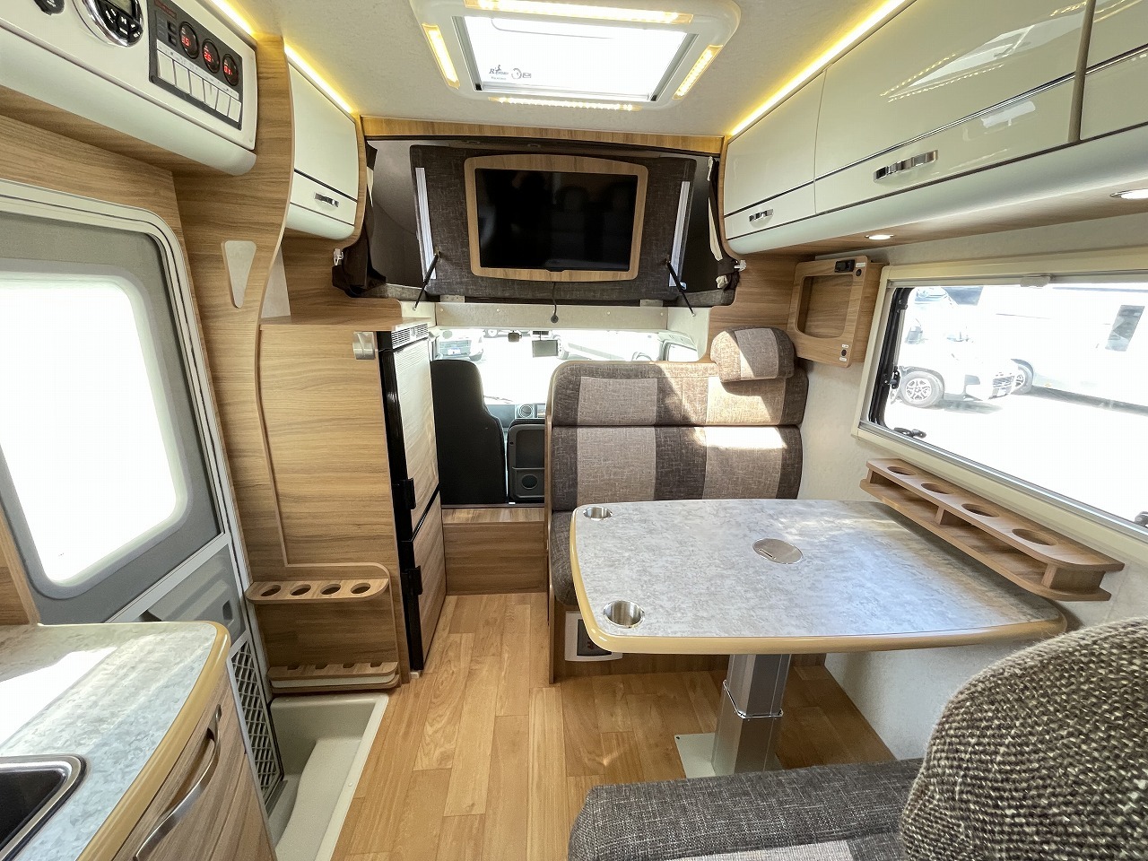 キャンピングカー キャブコン ｶﾑﾛｰﾄﾞ ﾀﾞｲﾚｸﾄｶｰｽﾞﾄﾘｯﾌﾟⅡ 4WD