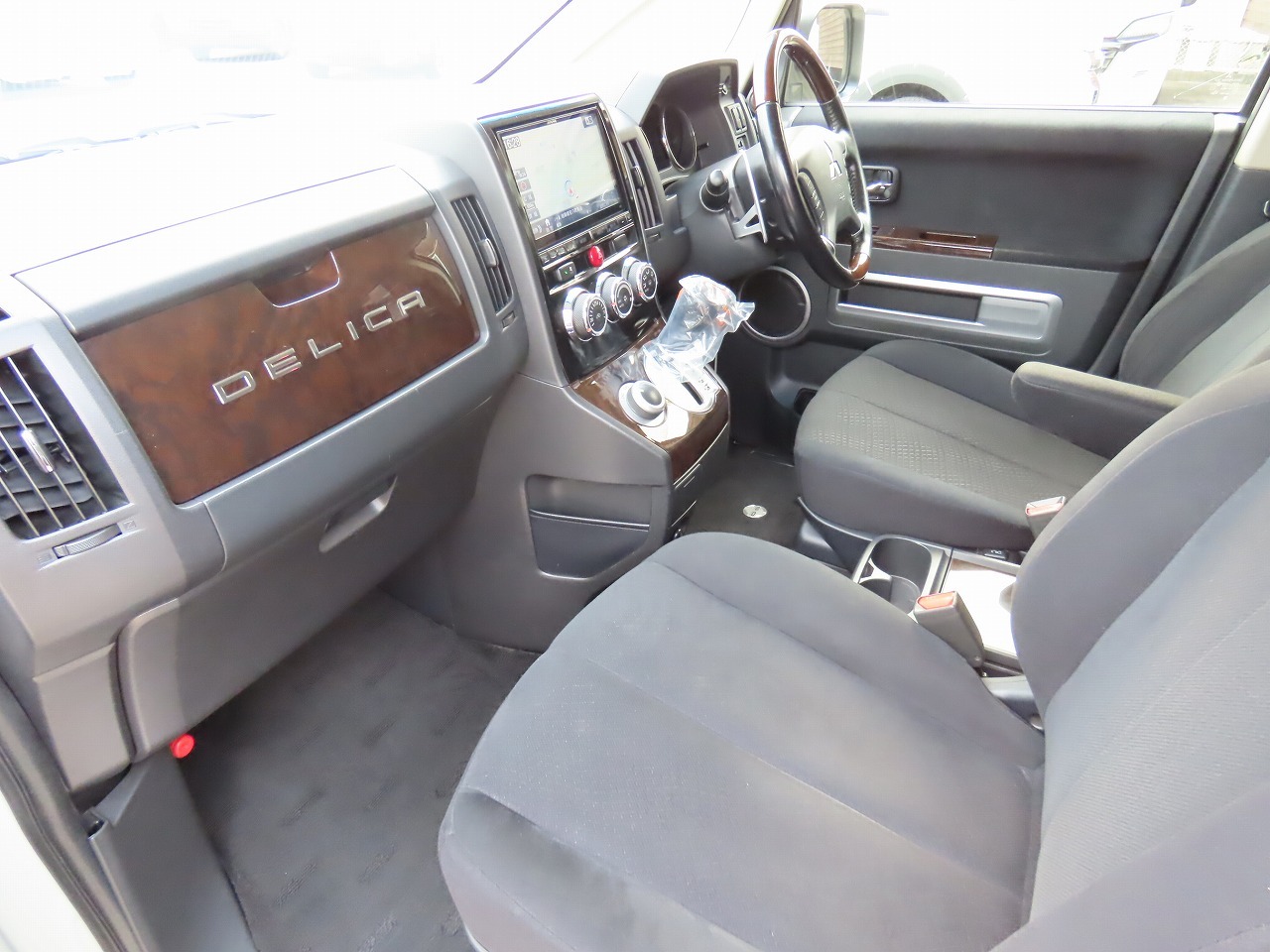 キャンピングカー バンコン ﾃﾞﾘｶD:5 ｹｲﾜｰｸｽ ｷｬﾝﾋﾟﾝｸﾞ仕様 4WD