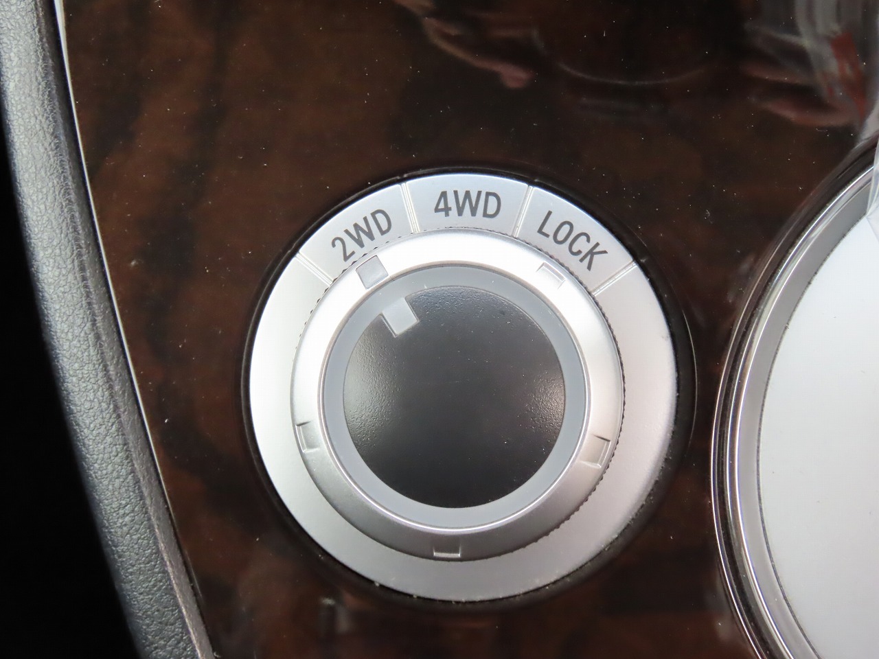 キャンピングカー バンコン ﾃﾞﾘｶD:5 ｹｲﾜｰｸｽ ｷｬﾝﾋﾟﾝｸﾞ仕様 4WD