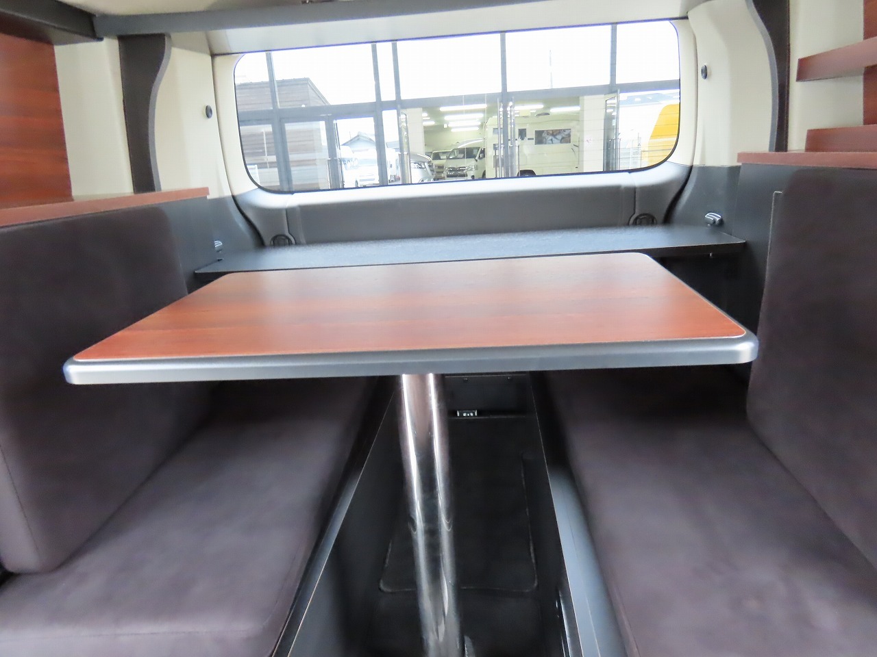 キャンピングカー バンコン ﾃﾞﾘｶD:5 ｹｲﾜｰｸｽ ｷｬﾝﾋﾟﾝｸﾞ仕様 4WD